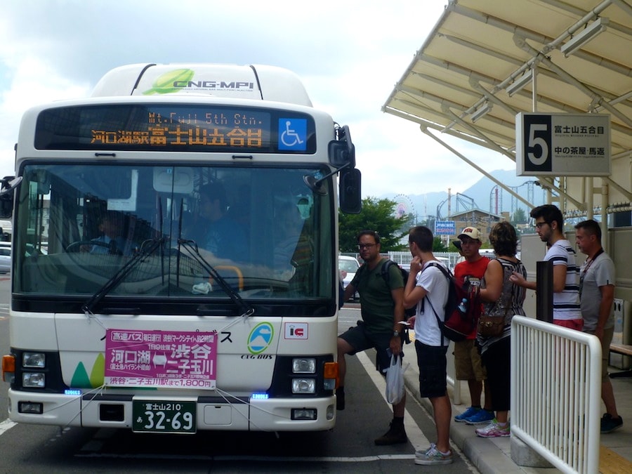 Bus to the 5th Station