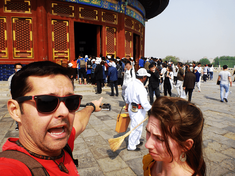 china cara engraçada fila grande