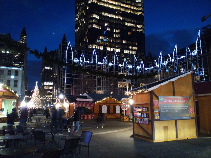 Feira de natal no centro Pittsburgh