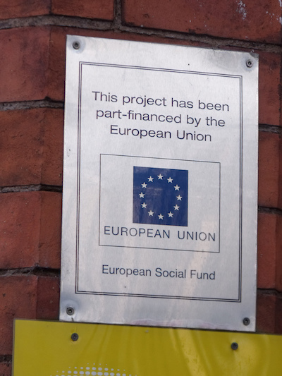 Placa de projetos da União Europeia