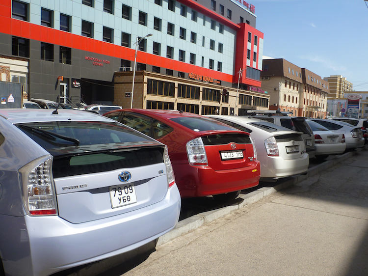 Toyotas Prius na Mongolia