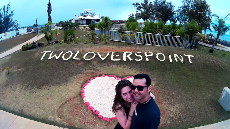 Two Lovers Point Guam couple