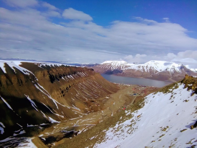 Svalbard Norway Longyearbyen Hike Sarkofagen Hiorthfjellet Mountain